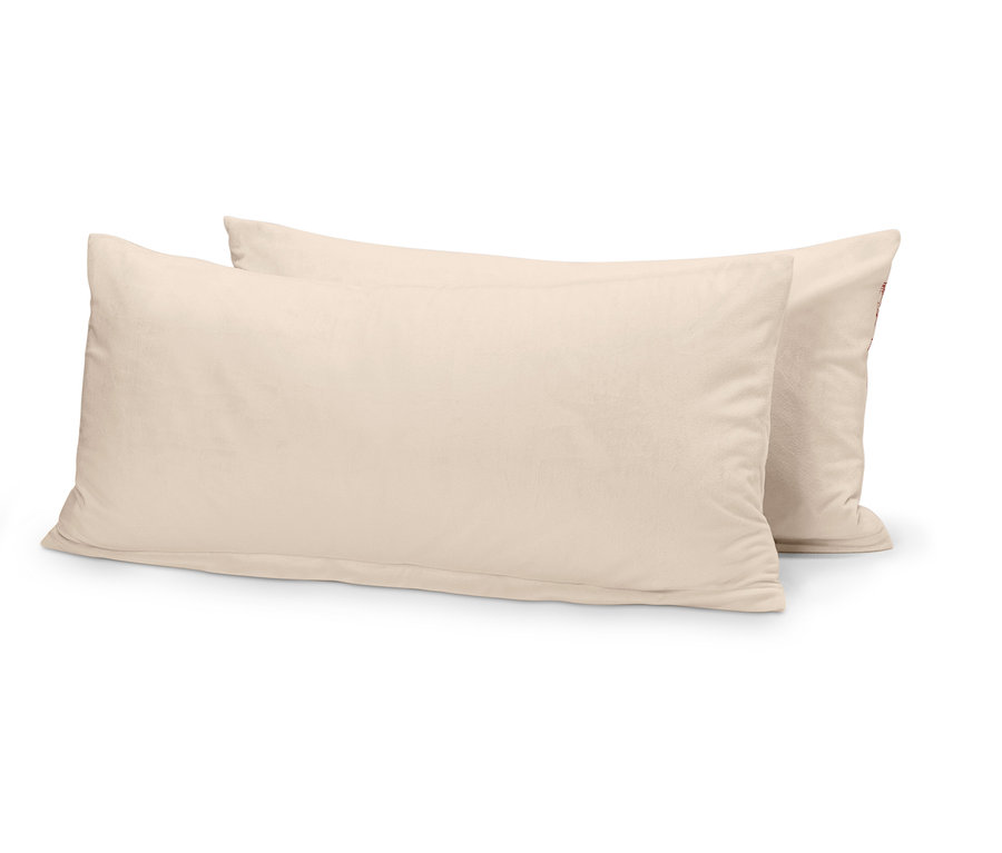 Deux coussins rectangulaires crème sont posés côte à côte sur un fond blanc.