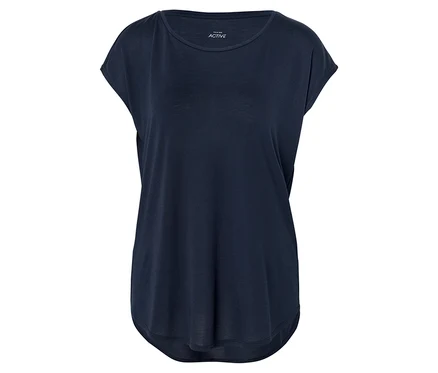 T-shirt bleu marine sur fond blanc.