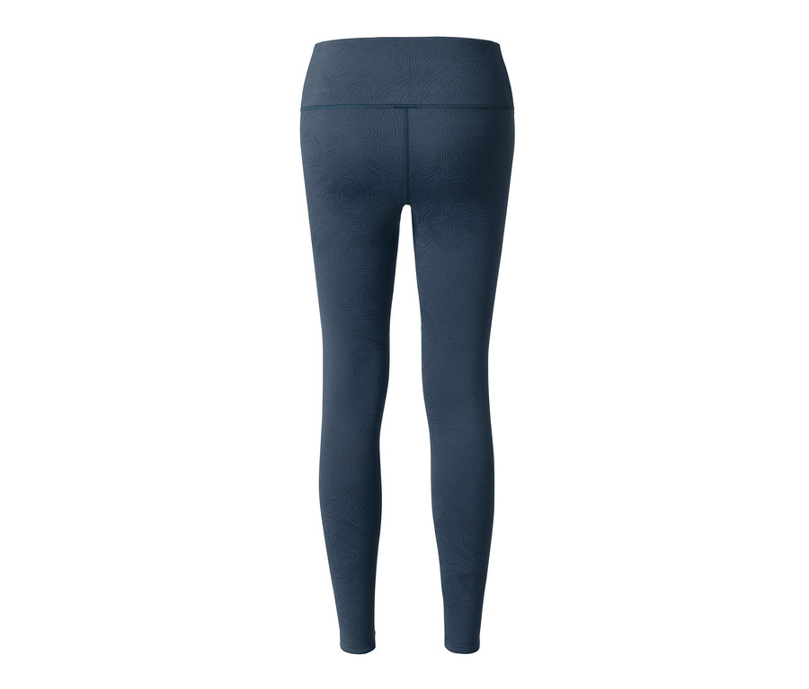 Gros plan sur un legging doux à motif topographique.