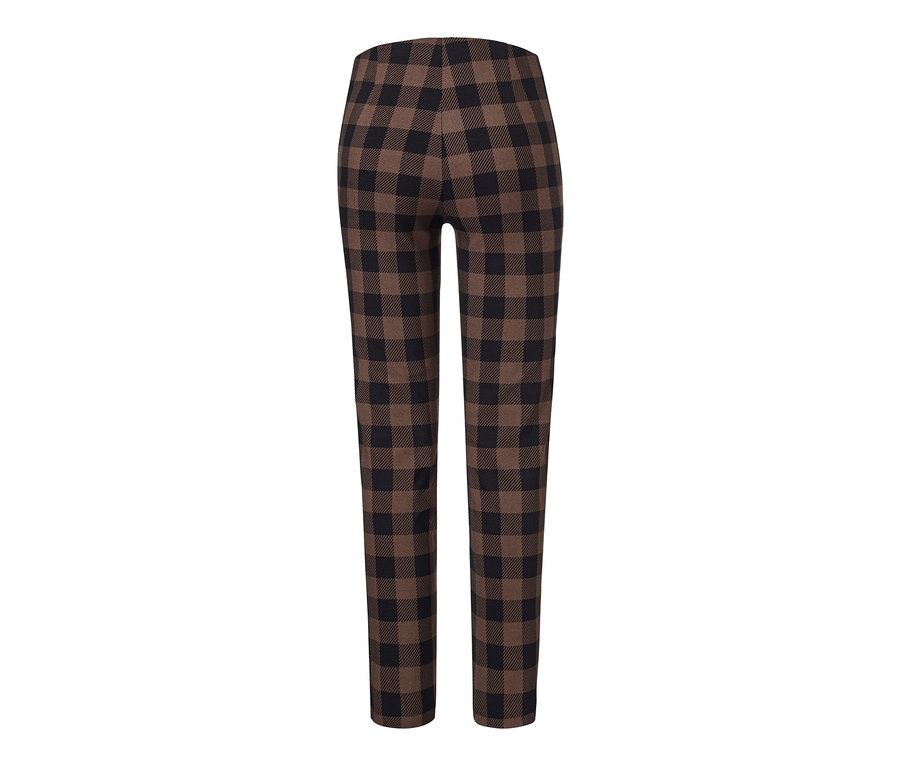Un pantalon stretch à carreaux avec un motif marron et noir.