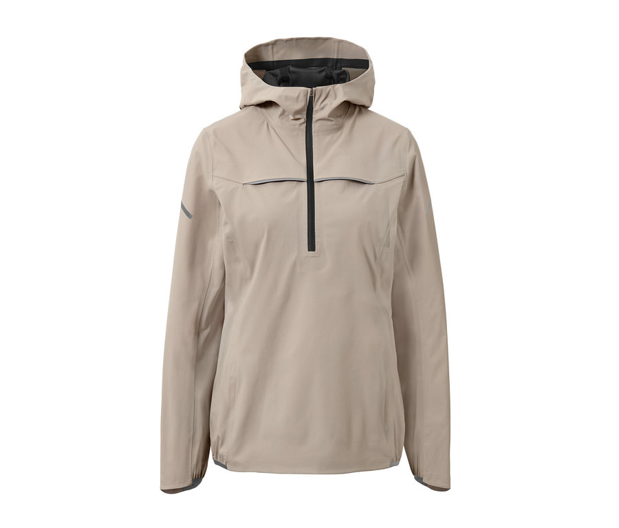 Veste de sport imperméable taupe avec capuche et fermeture éclair noire.