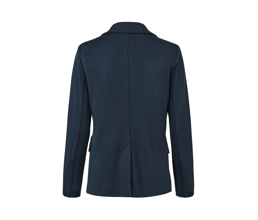 Gros plan sur le dos d'un blazer molletonné.