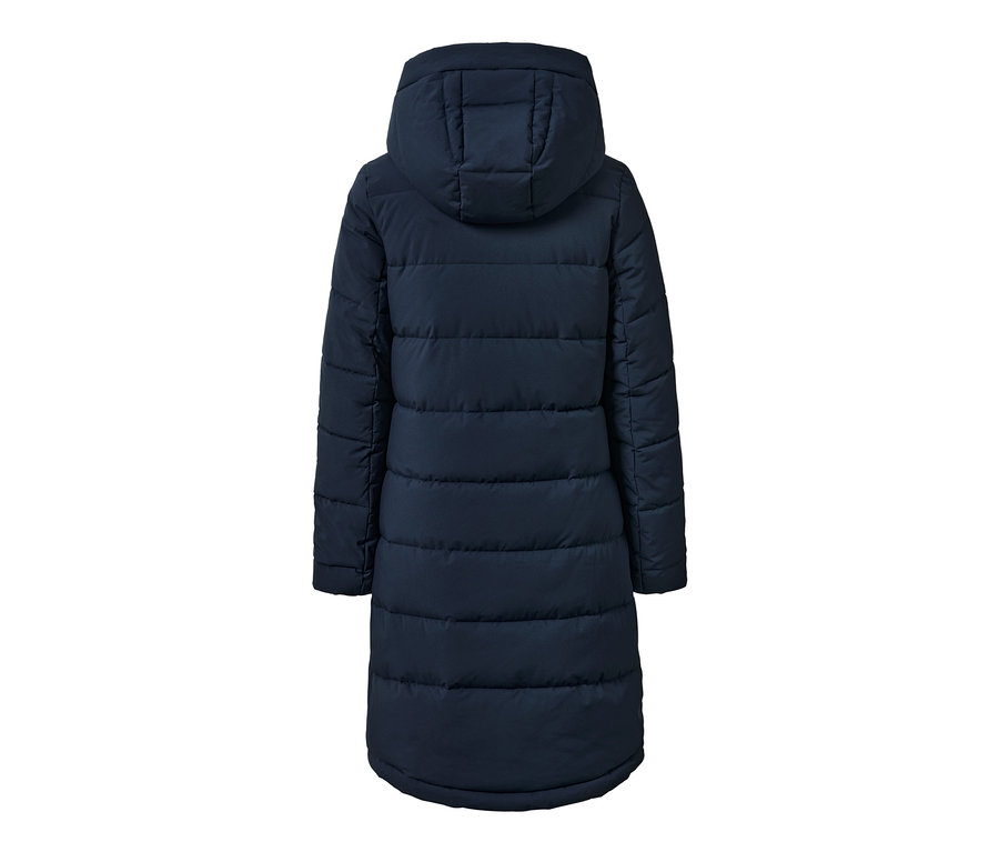 Manteau matelassé bleu vu de dos.