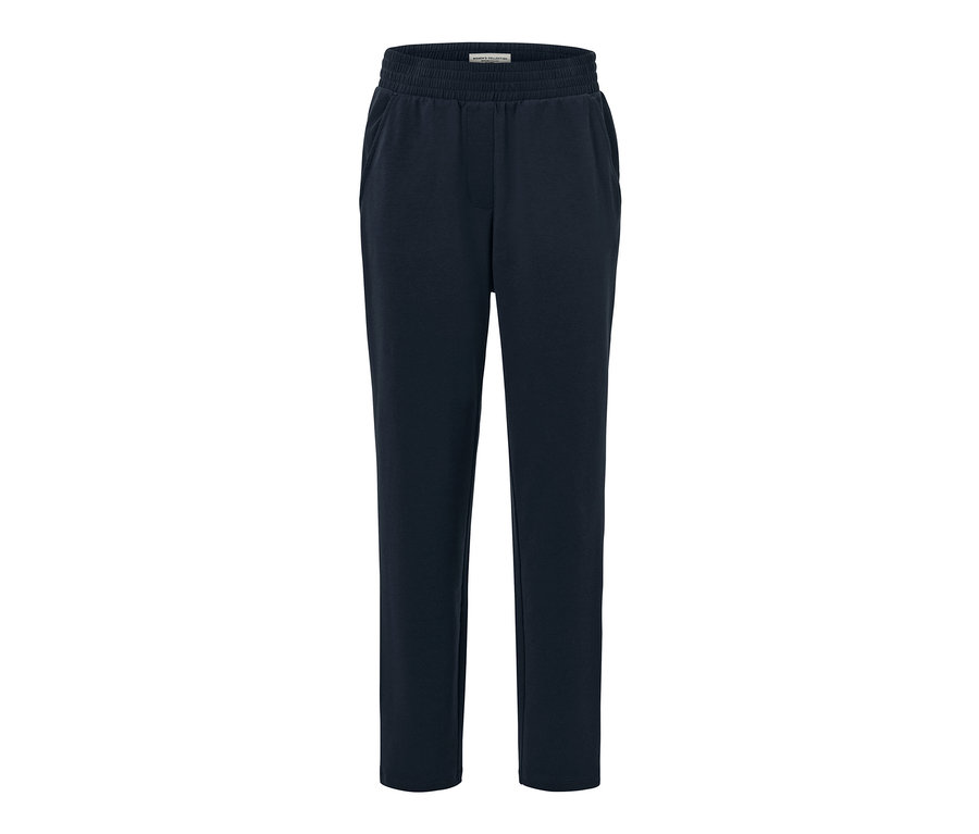 Un pantalon de jogging bleu marine.