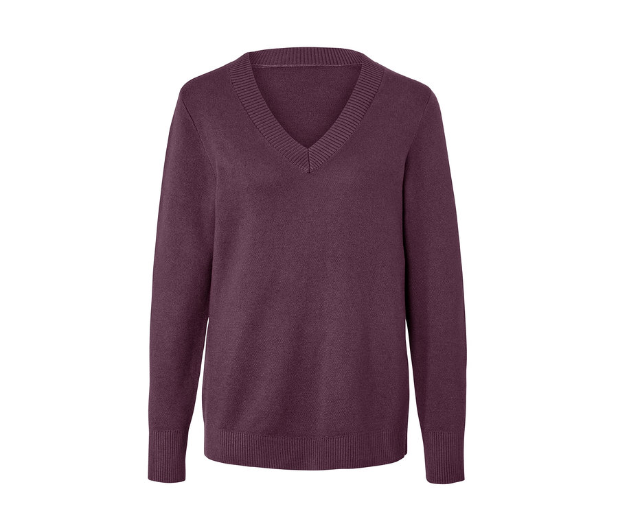 Pull en maille violet avec col en V.