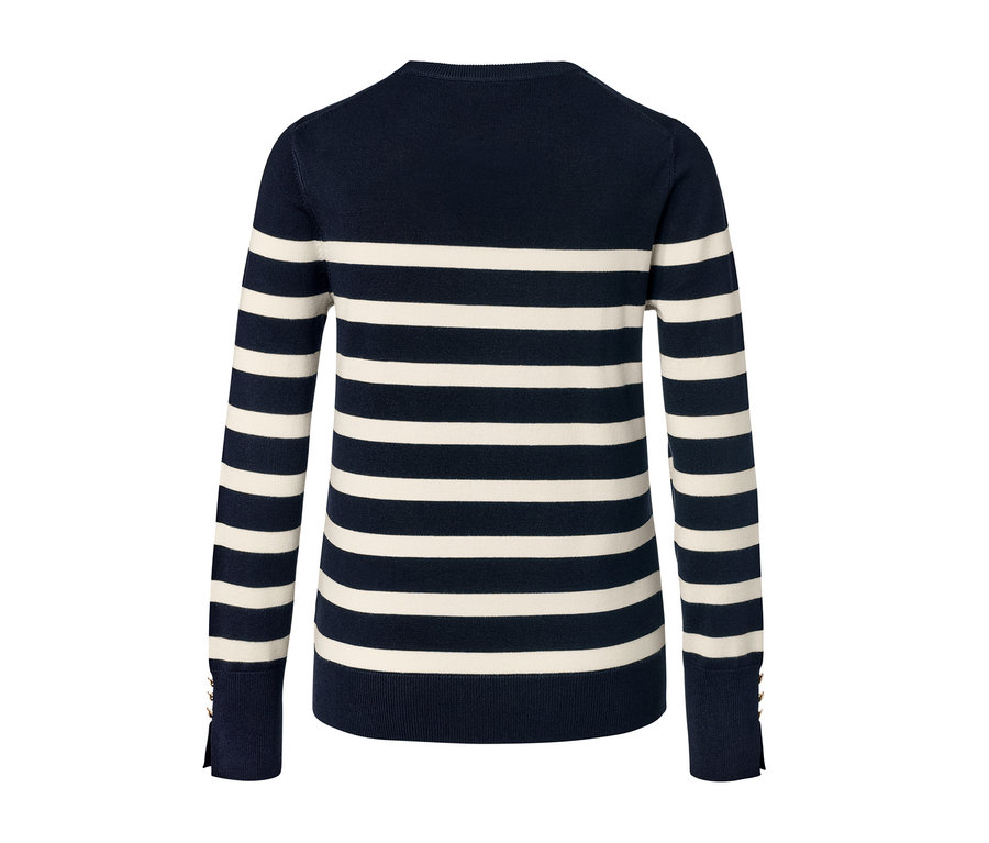 Pull en maille fine rayé bleu foncé.