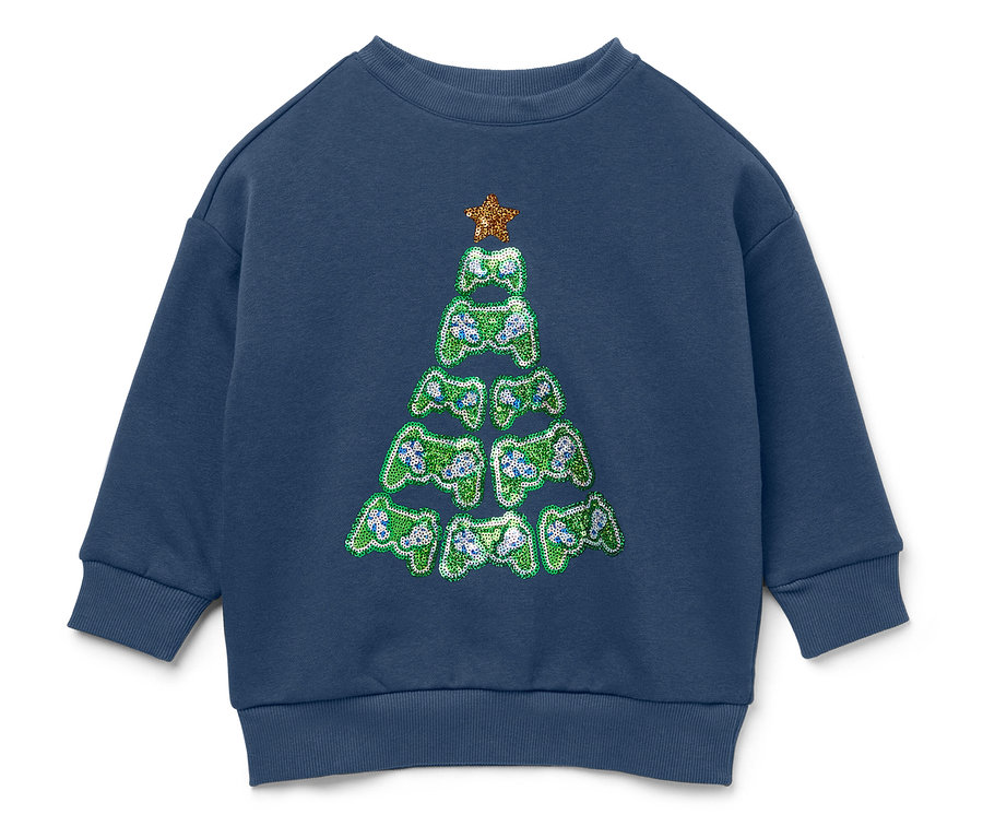 Pull bleu marine avec un sapin de Noël fait de manettes de jeu et une étoile au sommet.