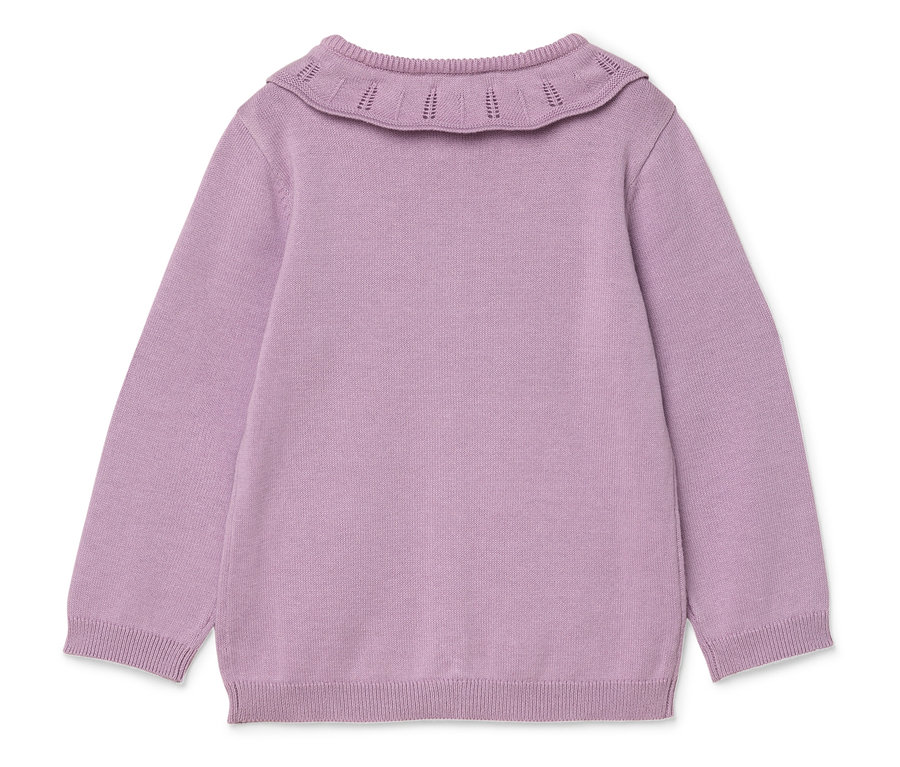 Vue arrière d'un pull en tricot lilas avec un col ajouré.