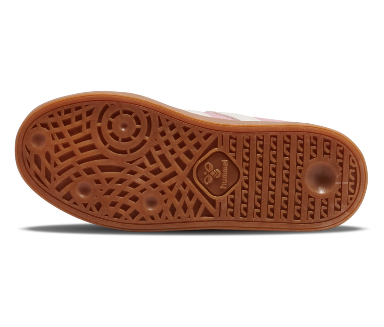 Gros plan sur la semelle marron des baskets roses hummel® Handball Perfekt CL JR.