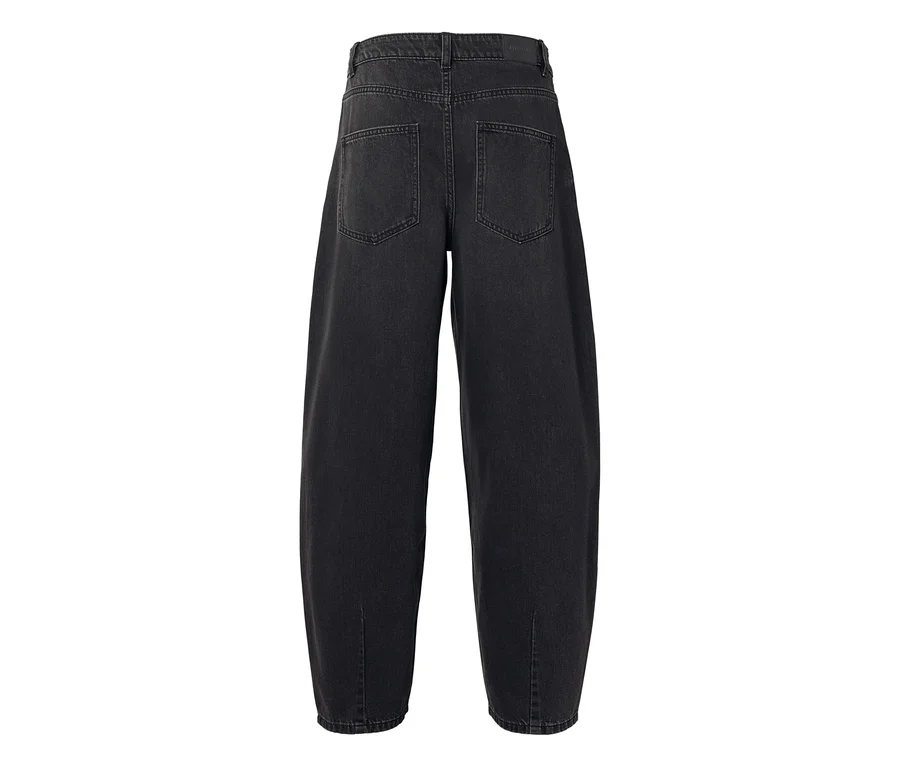 Jean gris foncé taille haute à jambes larges et coupe ballon, vu de dos, avec deux poches arrière.