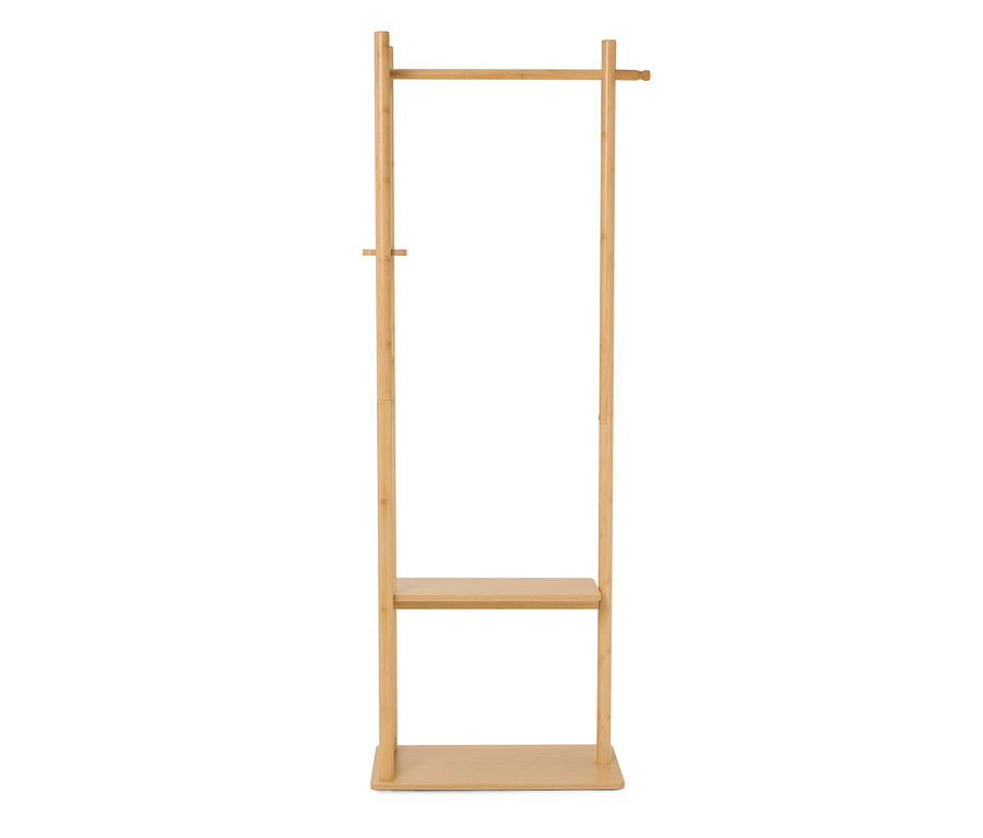Un porte-vêtements autoportant en bois clair avec une étagère au milieu.