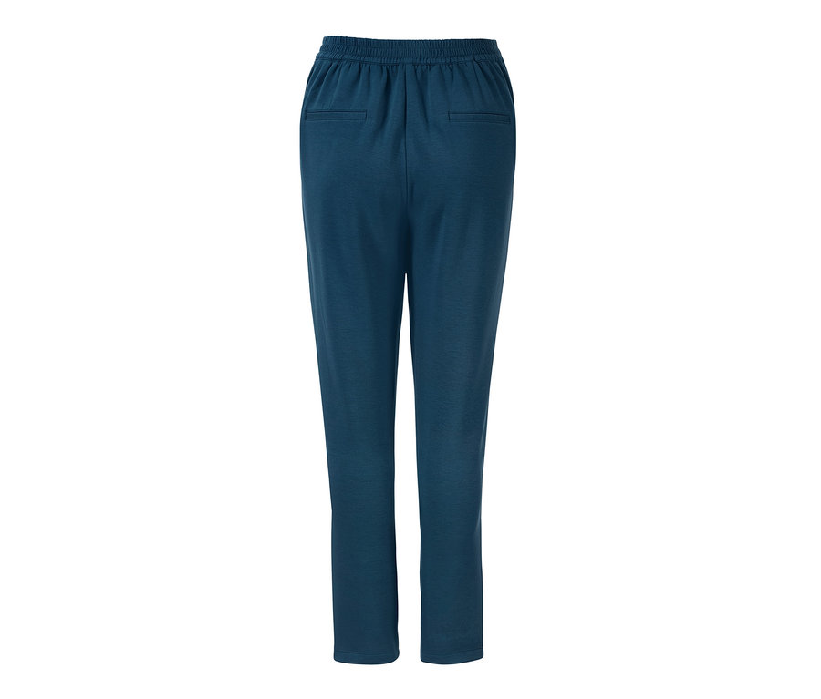 Vue détaillée de l'arrière d'un pantalon de jogging.