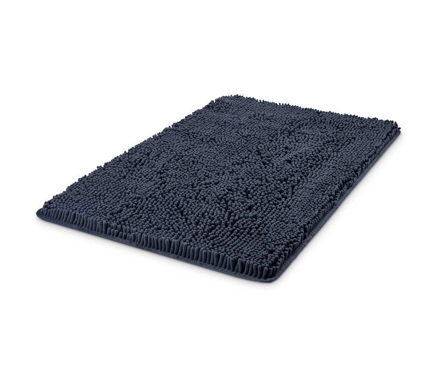 Un tapis bleu pour chien, à séchage rapide.