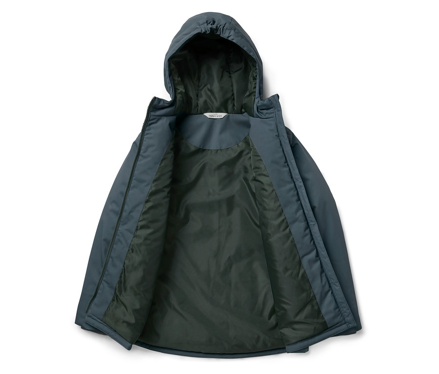 Une veste à capuche bleue ouverte et posée à plat.