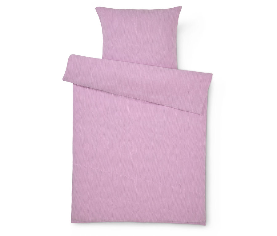 Ensemble de literie lilas avec oreiller et couette.