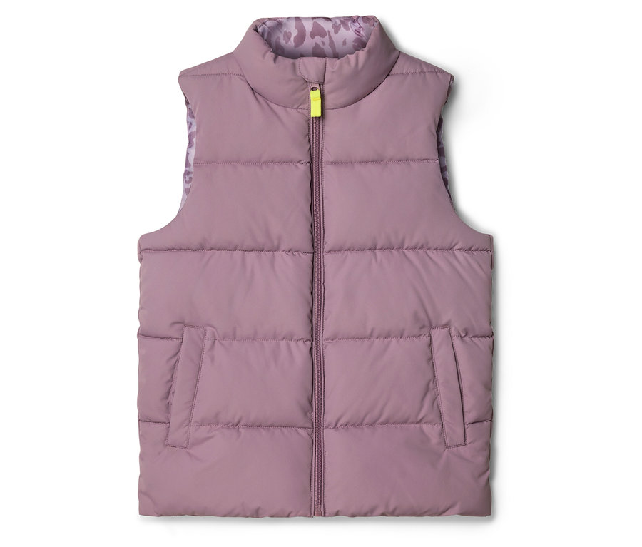 Veste sans manches lilas matelassée avec fermeture éclair, col montant et poches. La doublure intérieure est à motifs.