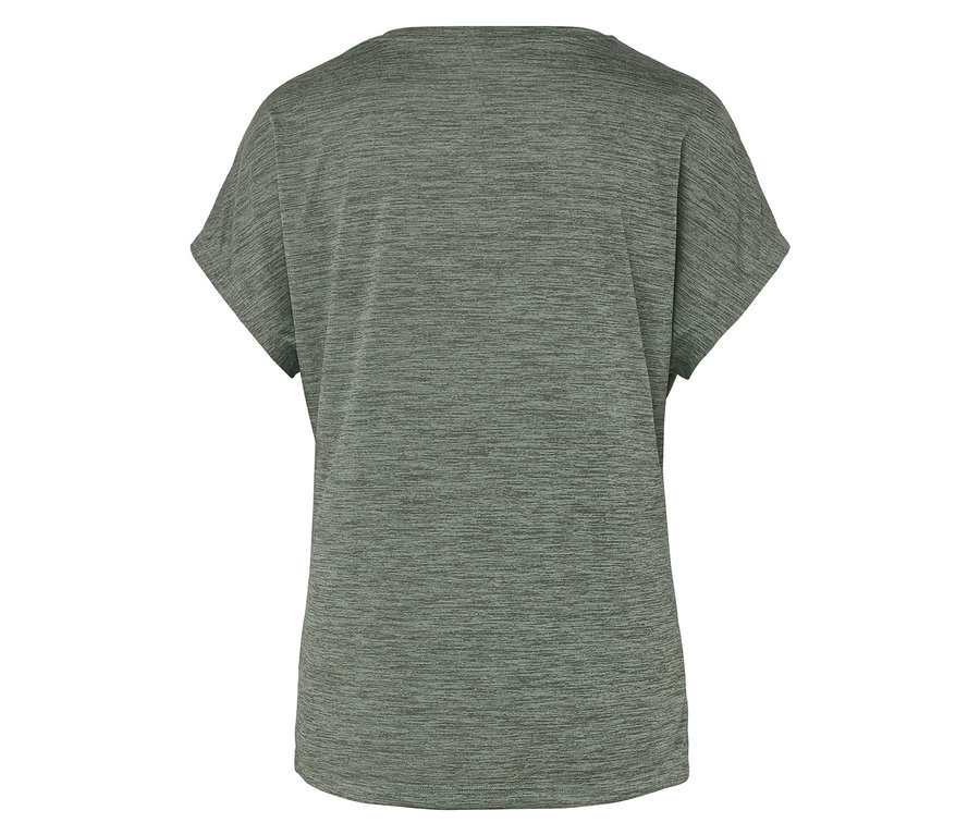 Gros plan sur un t-shirt vert olive à manches courtes.