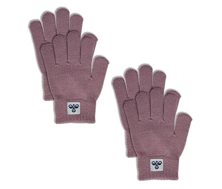 Deux paires de gants tricotés hummel® « HMLJR » violets avec logo sur le poignet.