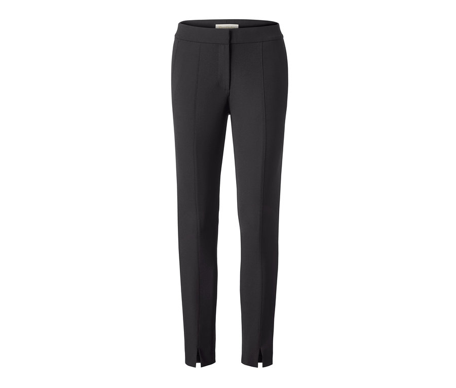 Un pantalon stretch prêt à porter noir sur fond blanc.