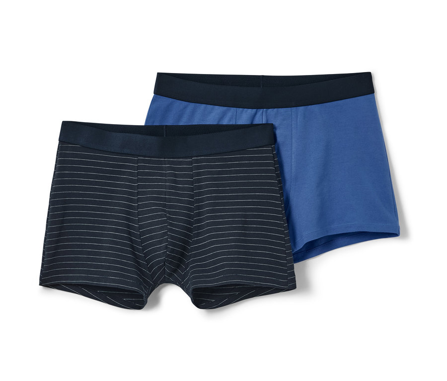Deux boxers, un bleu et un bleu foncé rayé.