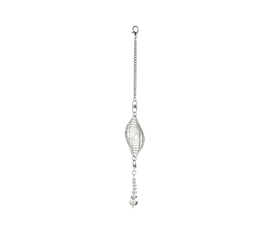 Un carillon éolien argenté avec un design en spirale et des perles de cristal.