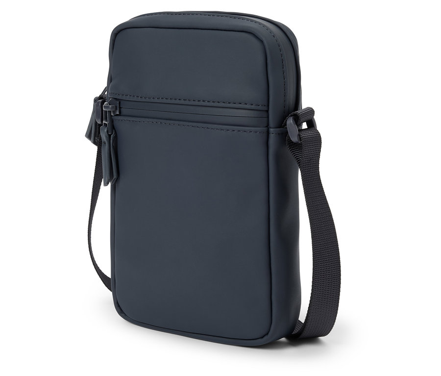 Un sac bandoulière bleu marine avec une fermeture éclair et une surface lisse.