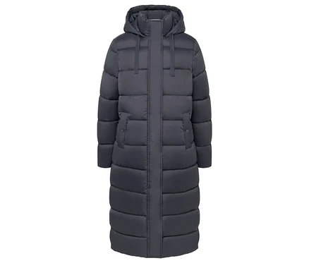 Long manteau matelassé à capuche en gris foncé.