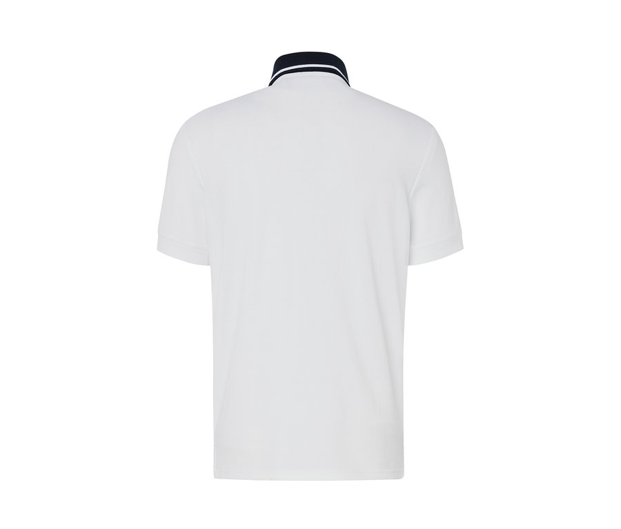 Vue arrière d'un polo fonctionnel blanc.