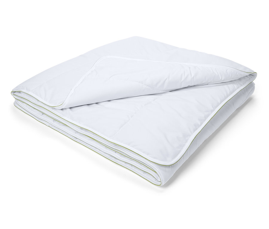 Couette blanche pliée irisette® greenline avec charbon actif Dacron®.