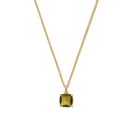 Collier en or avec une pierre carrée vert olive.