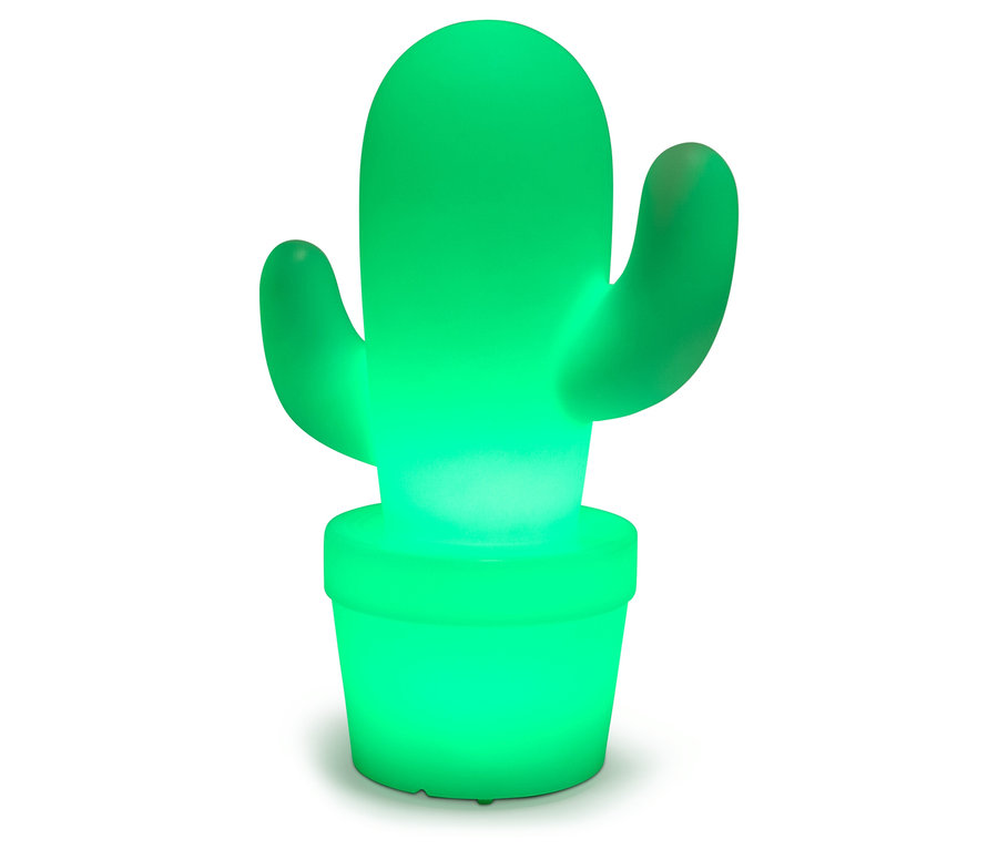 Lampe cactus verte dans un pot, illuminée.