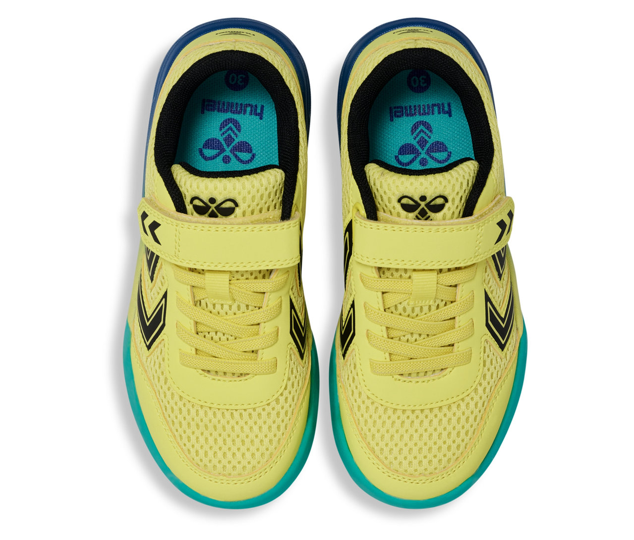 Vue de dessus des chaussures jaunes Multiplay Flex VC JR hummel® avec lacets et fermeture velcro.