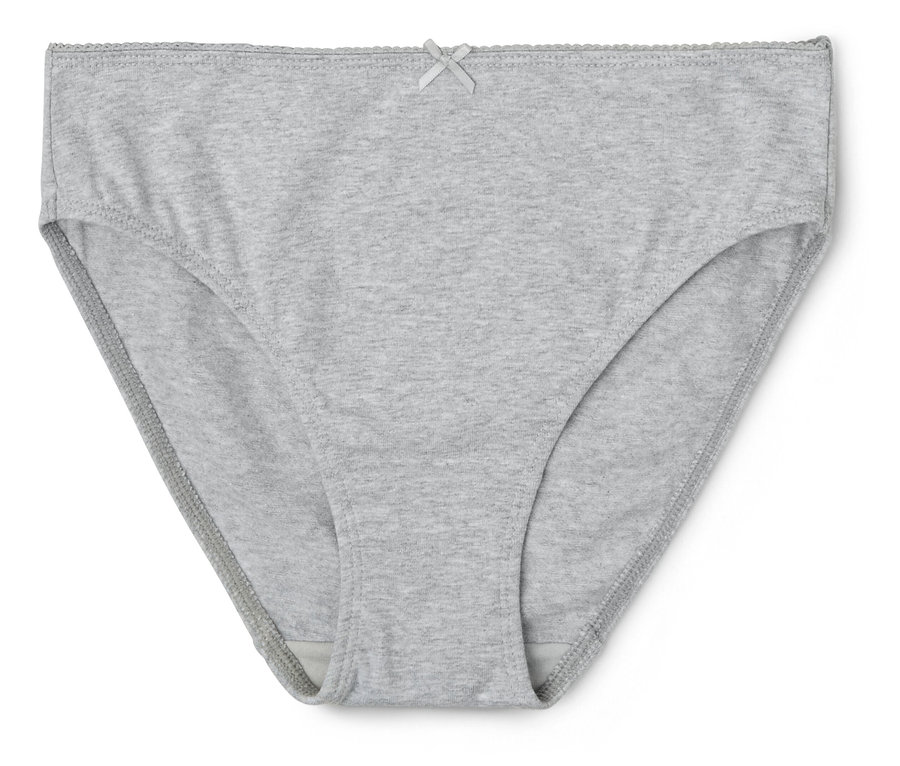 Culotte grise en coton avec dentelle et nœud sur fond blanc.