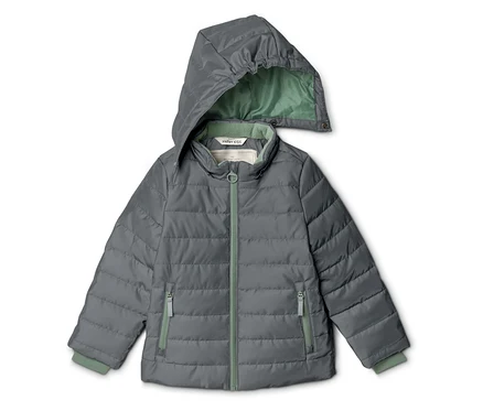 Veste matelassée grise avec capuche et détails verts sur les fermetures éclair, les poignets et l'intérieur de la capuche.