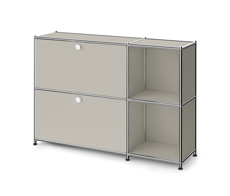 Meuble modulaire gris clair avec cadre chromé, comprenant deux compartiments fermés avec portes et deux étagères ouvertes.