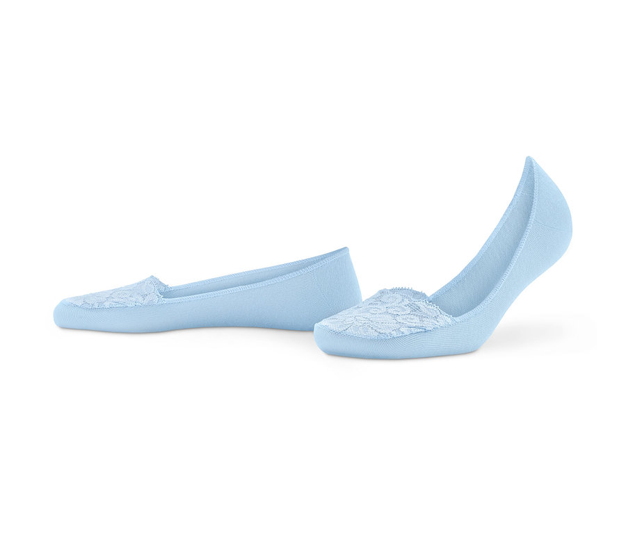 Deux paires de socquettes bleu clair pour ballerines avec dentelle.