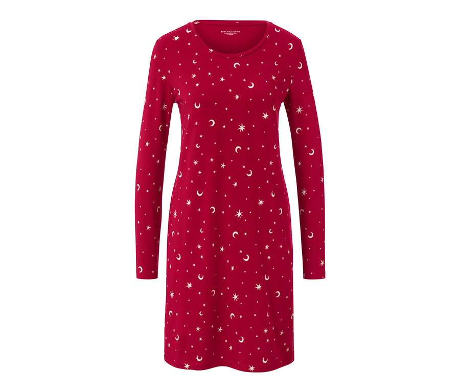 Chemise de nuit rouge à manches longues avec un imprimé d'étoiles et de lunes.