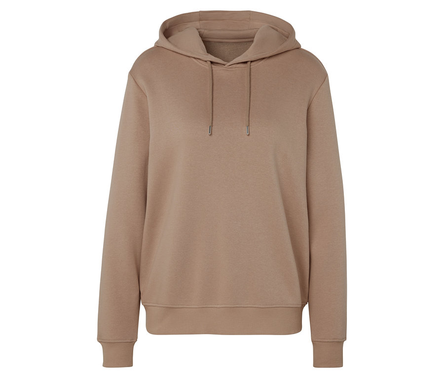 Un sweat à capuche marron.