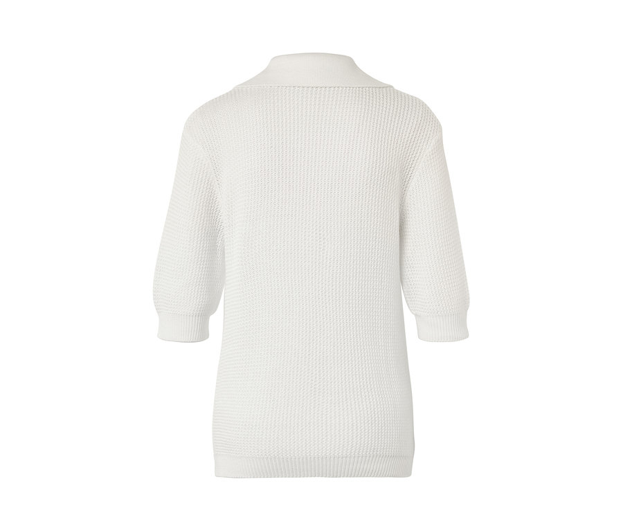 Vue arrière d'un pull d'été en maille blanc.