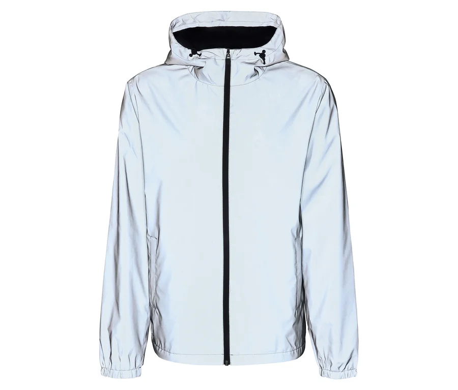 Veste argentée à capuche avec fermeture éclair intégrale sur fond blanc.