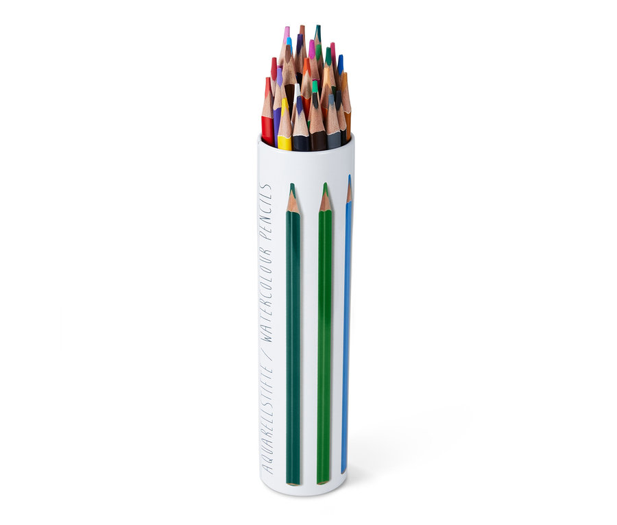 24 crayons aquarelles dans la boîte.