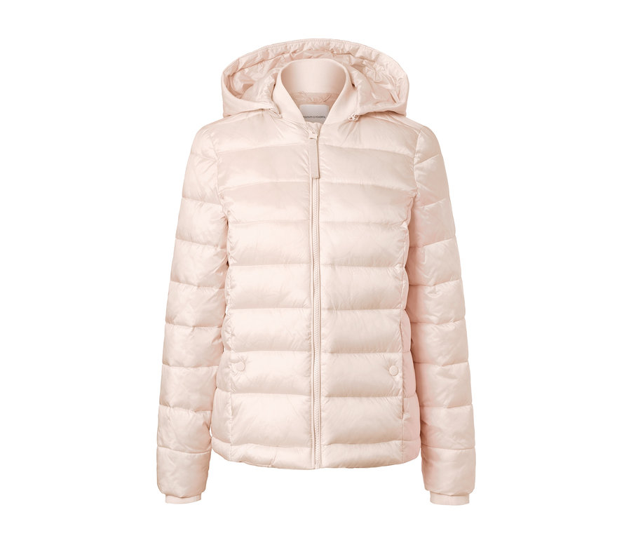 Veste matelassée à capuche rose.