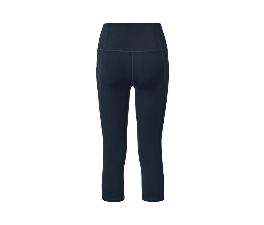 Corsaire de sport bleu marine vu de derrière.