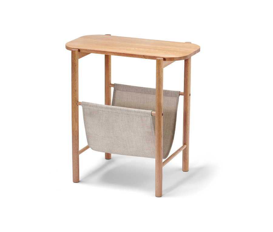 Table d'appoint avec rangement à boucles.
