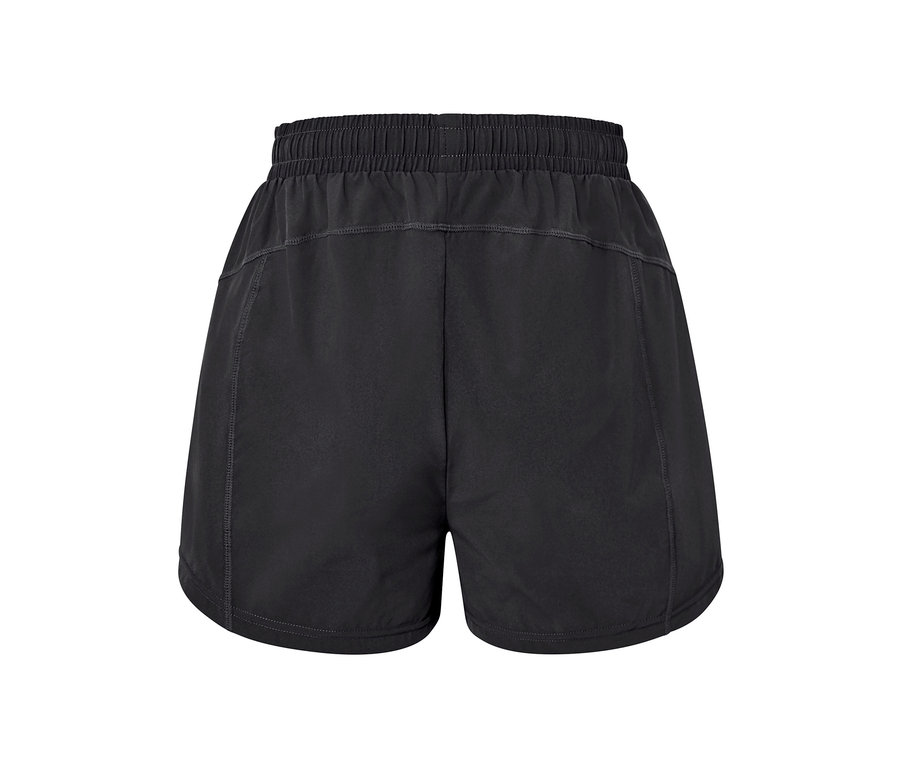 Short de sport noir.