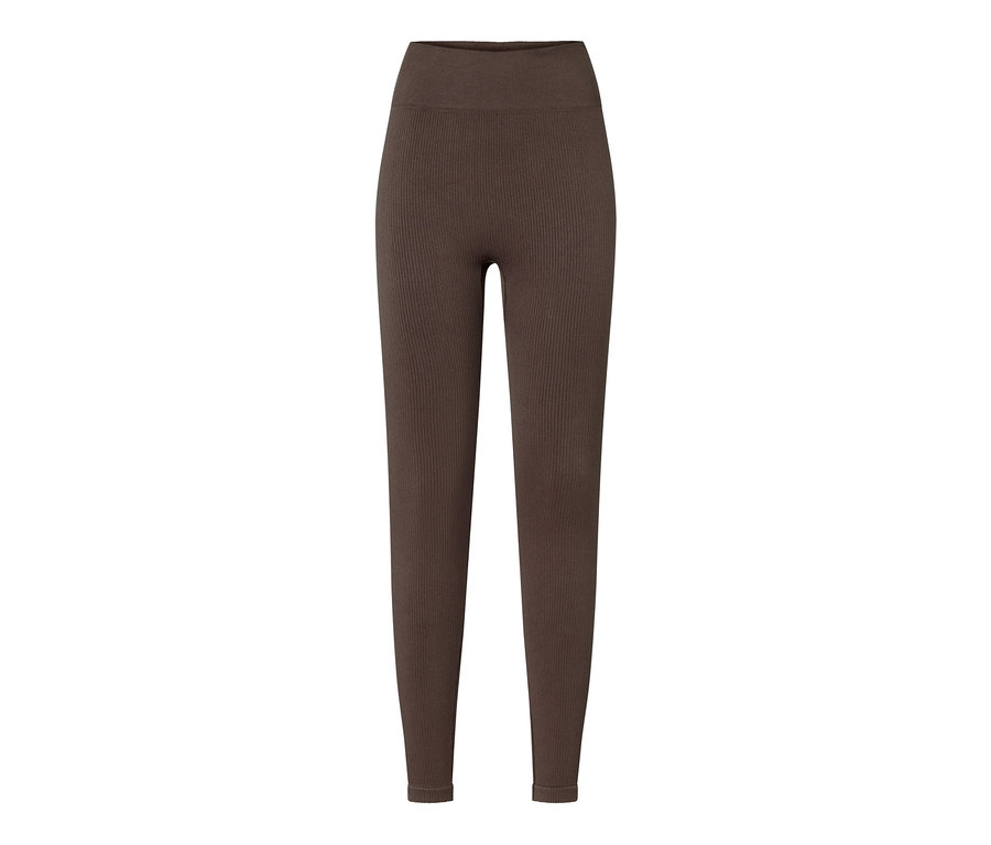 Un legging sans coutures marron.
