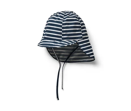 Bonnet d’été rayé pour enfant avec indice de protection UV 80.