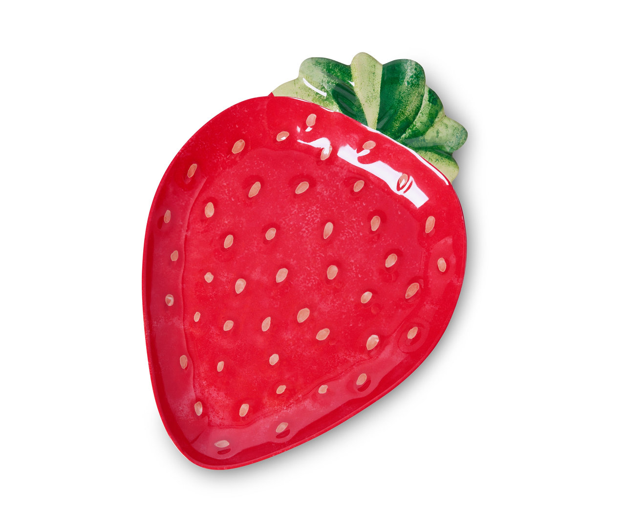 Un plat de service rouge en forme de fraise avec des points blancs.