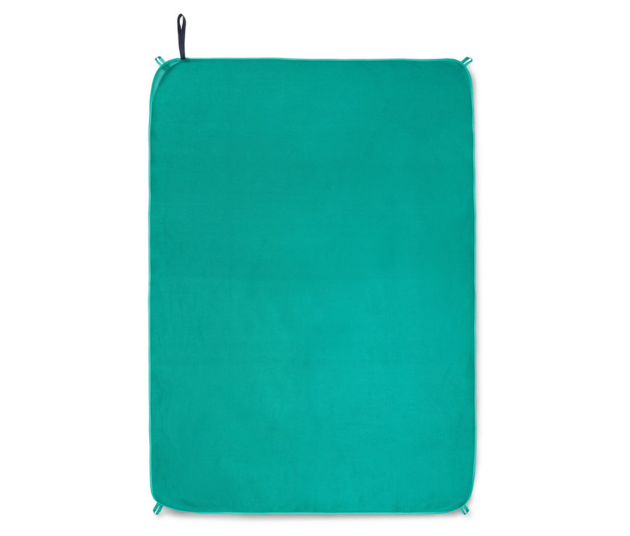 Couverture de plage turquoise, rectangulaire avec une boucle.