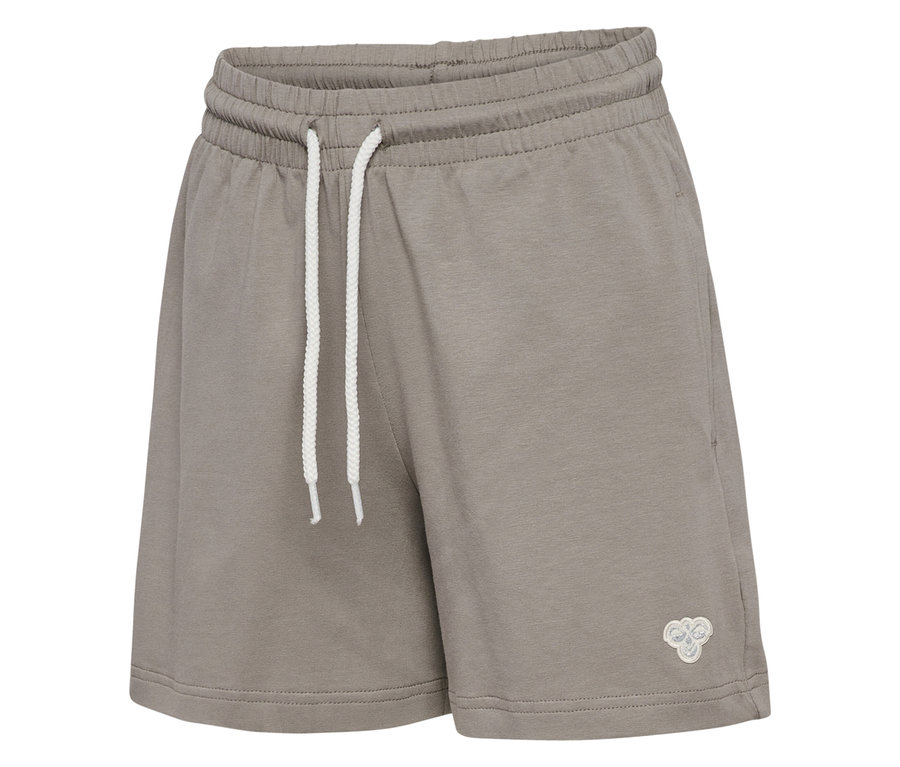 Short ample hummel® HMLJR gris avec cordon blanc et logo en bas.
